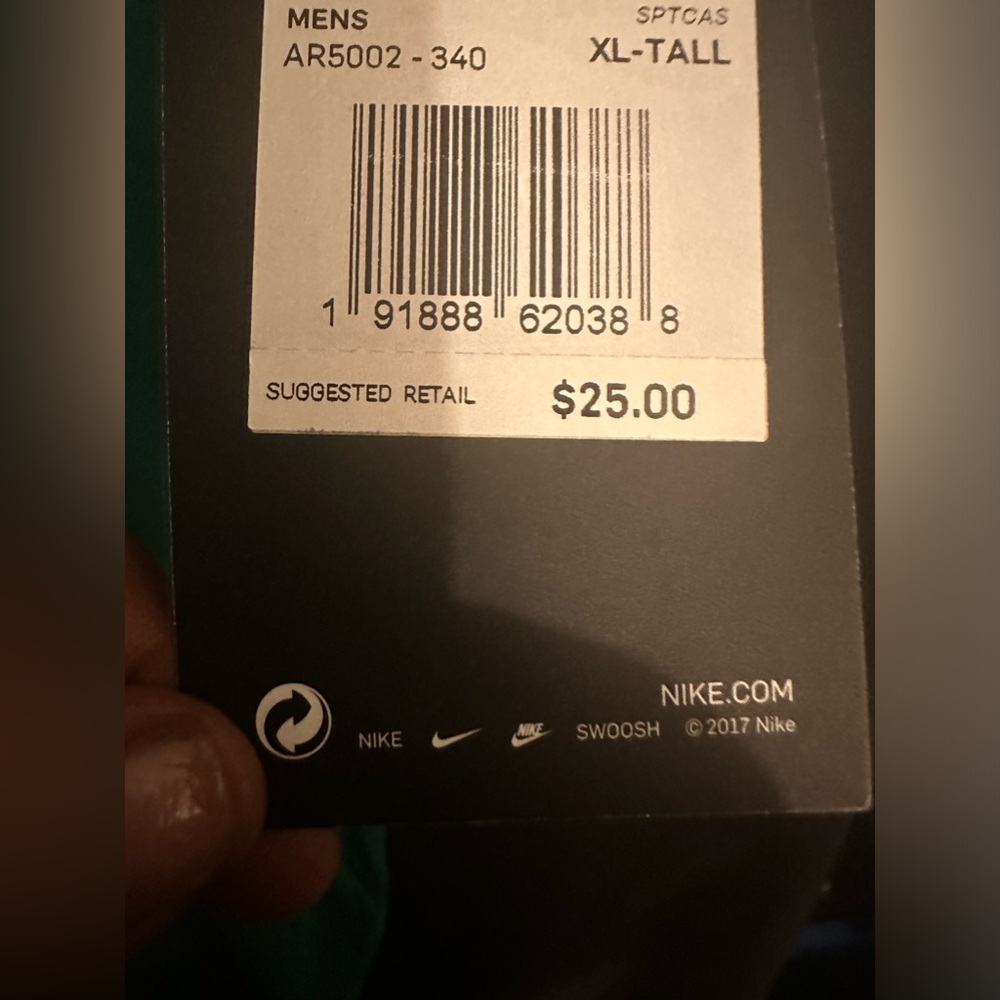 NWT Nike’s Men XL Tall Tee - Picture 3 of 4
